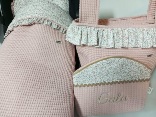 Kit de paseo artesanal waffle rosa empolvado – bolso, saco para capazo y neceser liberty