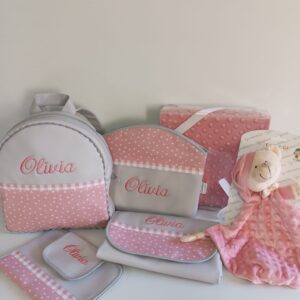 Pack guardería personalizado rosa estrellas – Mochila, cambiador, neceser, funda cartilla y doudou