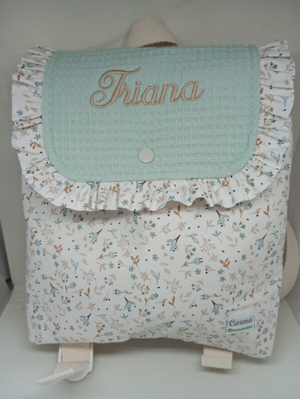 Mochila infantil flores verde personalizada | Carma Bordados